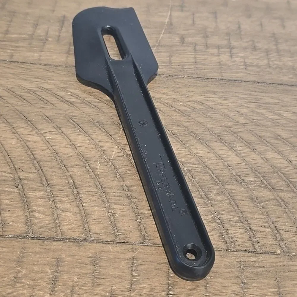 Tupperware Paddles Scraper Spatula Spreader Gadget Black #13-31